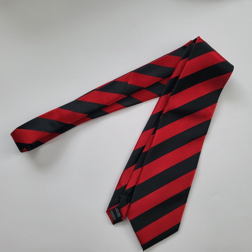 Red/Black Stiped Tie